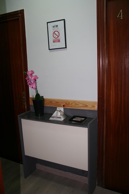 Hostal Restaurante Avenida De Madrid تيراسا المظهر الخارجي الصورة