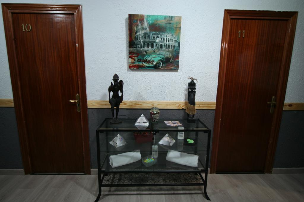 Hostal Restaurante Avenida De Madrid تيراسا المظهر الخارجي الصورة
