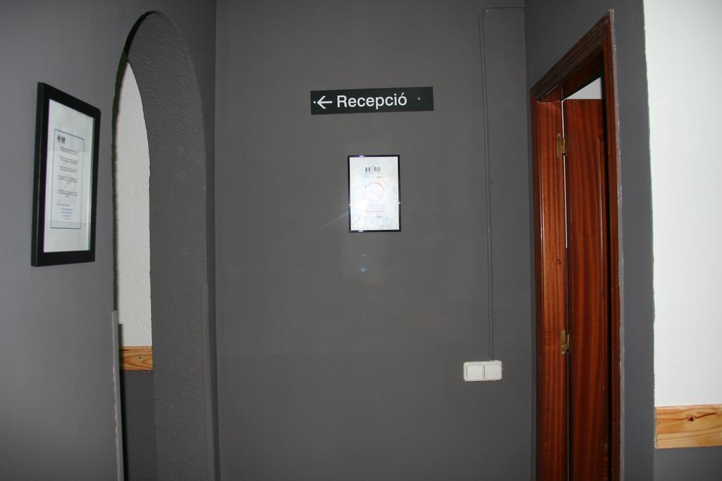 Hostal Restaurante Avenida De Madrid تيراسا المظهر الخارجي الصورة