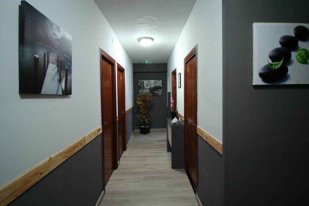Hostal Restaurante Avenida De Madrid تيراسا المظهر الخارجي الصورة
