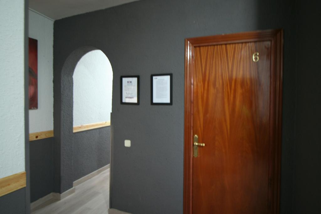Hostal Restaurante Avenida De Madrid تيراسا المظهر الخارجي الصورة