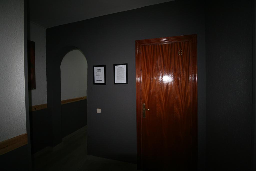 Hostal Restaurante Avenida De Madrid تيراسا المظهر الخارجي الصورة