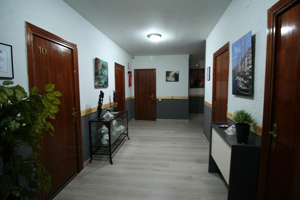 Hostal Restaurante Avenida De Madrid تيراسا المظهر الخارجي الصورة