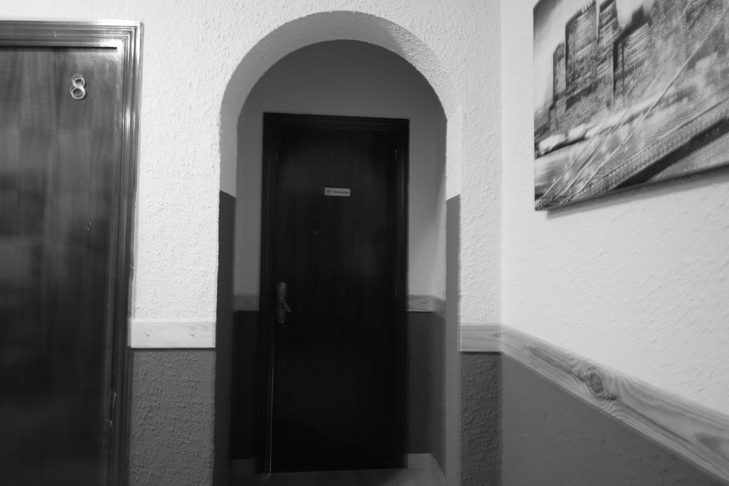 Hostal Restaurante Avenida De Madrid تيراسا المظهر الخارجي الصورة