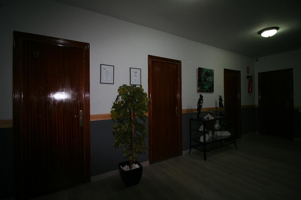 Hostal Restaurante Avenida De Madrid تيراسا المظهر الخارجي الصورة