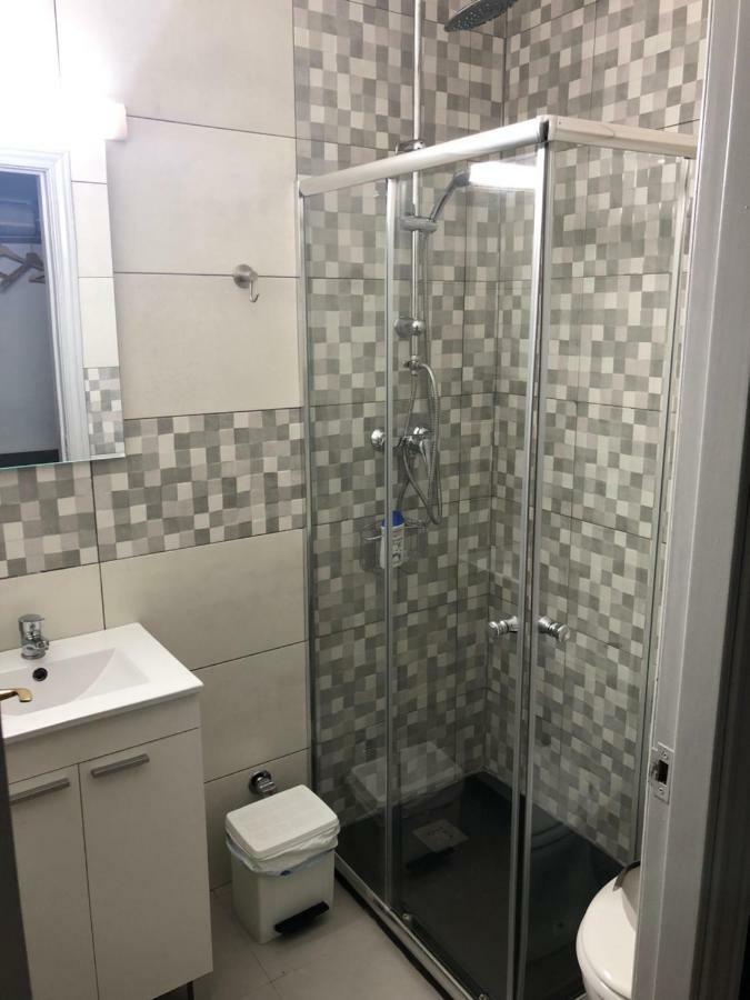 Hostal Restaurante Avenida De Madrid تيراسا المظهر الخارجي الصورة